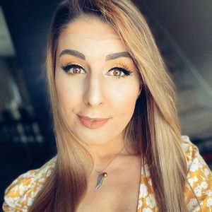 Meet your Posher, Marissa